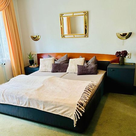 Themenhotel Rehlein 塔勒 外观 照片